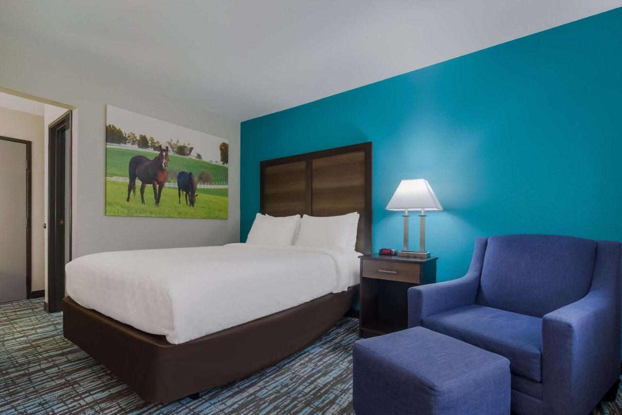 Clarion Pointe Harrodsburg-Danville Bagian luar foto